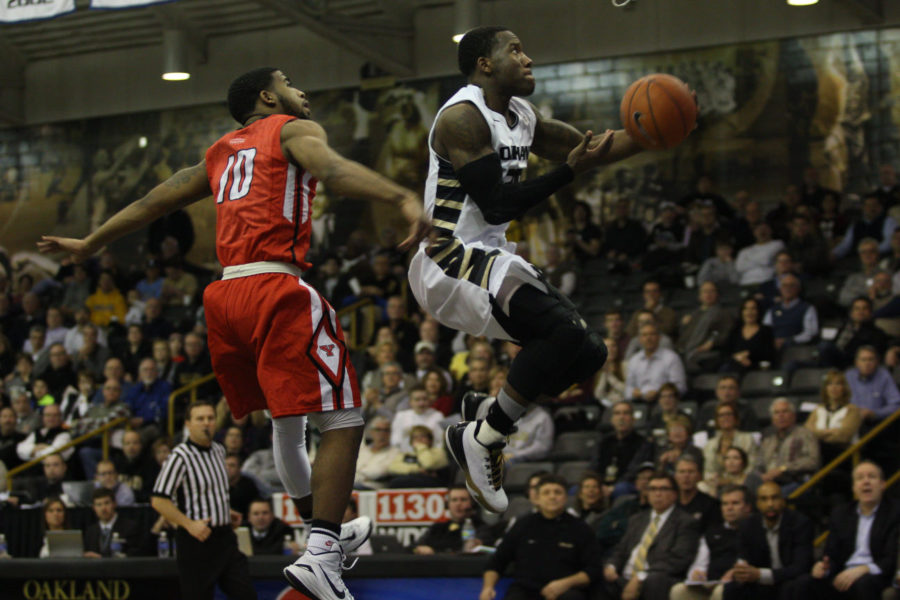 Kahlil Felder goes for the dunk in Wednesdays game against the Youngstown State Penguins in the ORena.