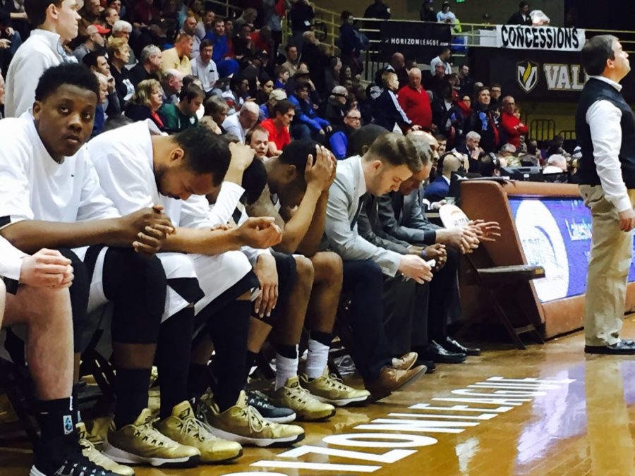 Oaklands bench helplessly looks on. UIC defeated the Golden Grizzlies by three on Friday night.