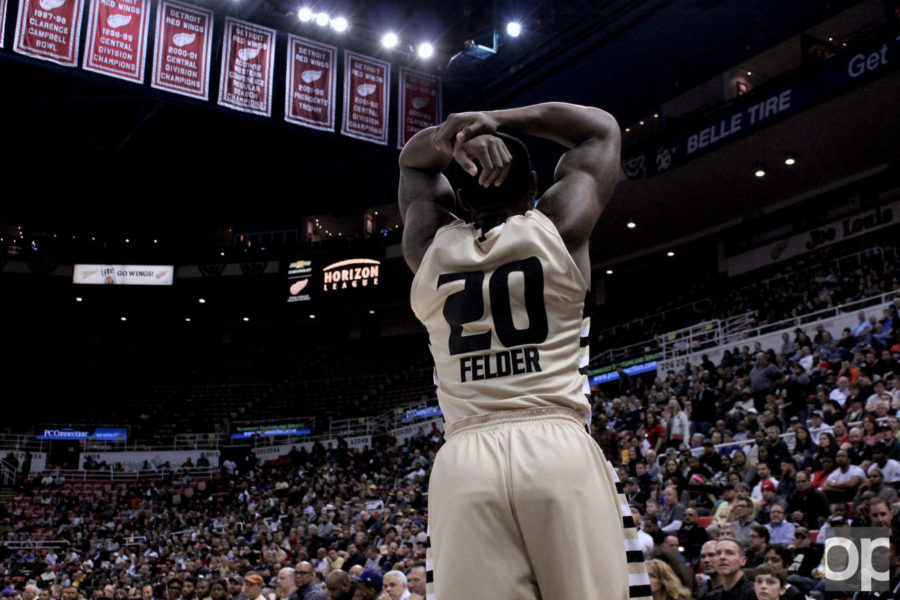 Kay Felder stands in despair as Oakland loses in the Semifinals of the Horizon League Tournament. 