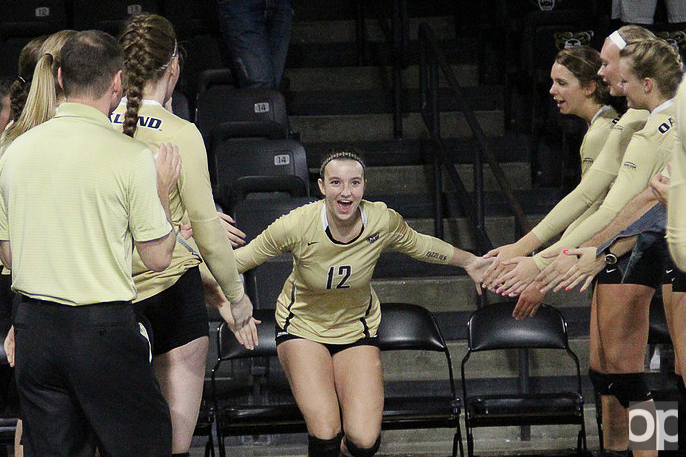 Senior outside hitter Melissa Deatsch recorded 1,000 career kills at the match against Buffalo at which Oakland won 3-0.