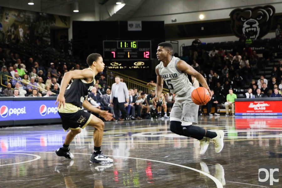 Junior guard Stevie Clark scored 15 points on Monday nights game against Western Michigan. 