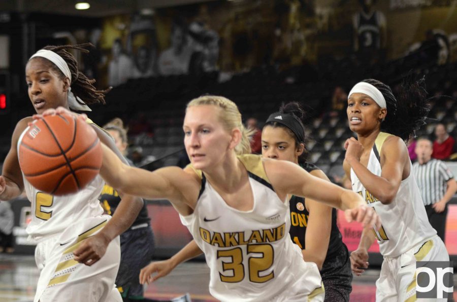Oakland clinched a win against Vermont 79-55 on Tuesday, Dec. 20 at the Orena.