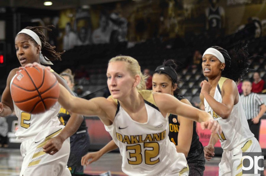 Oakland clinched a win against Vermont 79-55 on Tuesday, Dec. 20 at the O'rena.