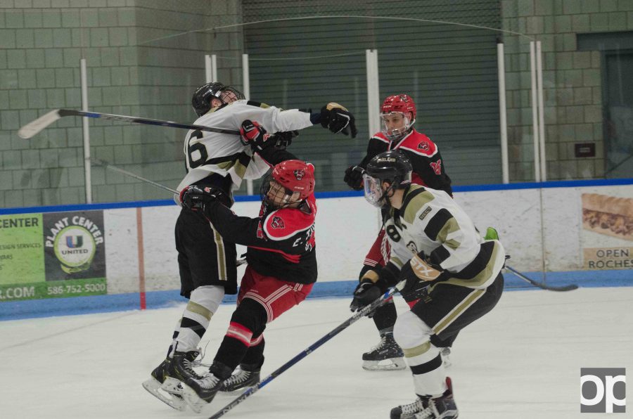 Oaklands Division I hockey team played against Davenport on Saturday, Jan. 28 at the Onyx Rochester Ice Arena.