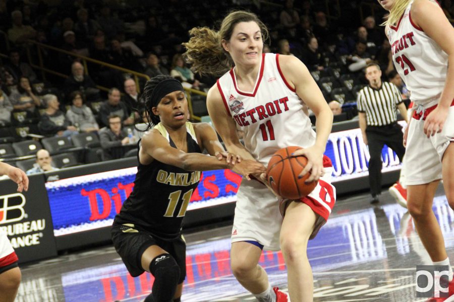 With 32 points from Rosanna Reynolds (#11), University of Detroit-Mercy beat Oakland 80-71 on Saturday, Jan. 7 at the Orena. 