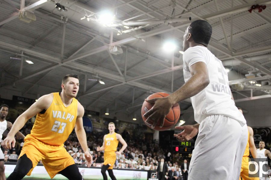 Martez Walker led Oakland with 23 points to its 82-71 win over Valparaiso on Friday, Feb. 17 at the Orena. 