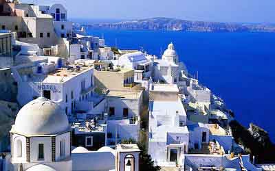 Journalism and communication students have the opportunity to participate in a study abroad program in Greece this summer. 