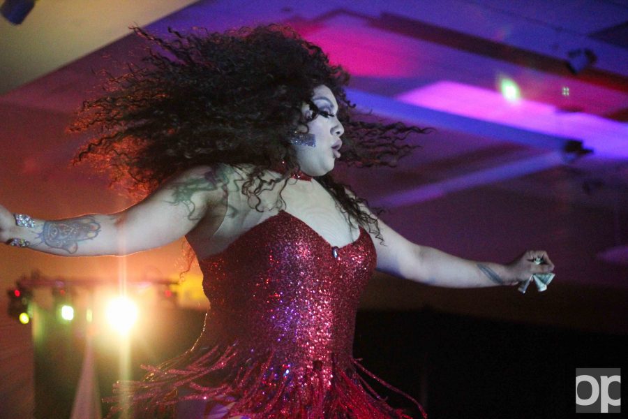 GSA hosted the 2017 Drag Show in the Banquet Rooms of the Oakland Center on Thursday, April 6.