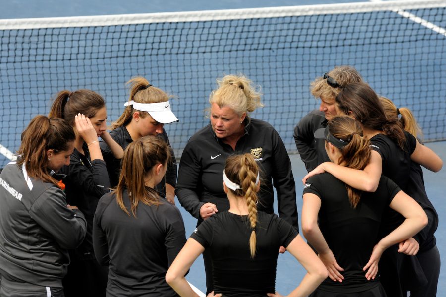 Oakland tennis calls for leadership from young staff