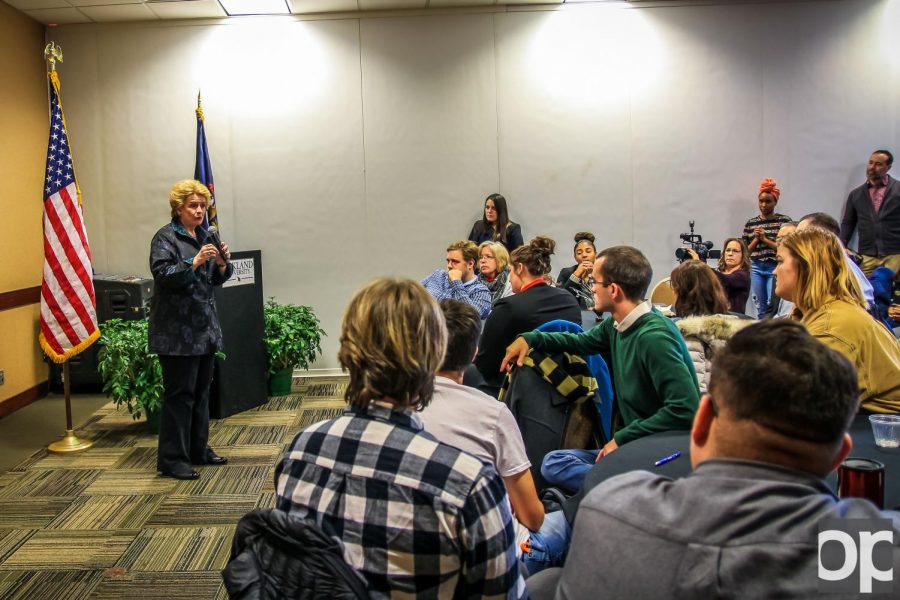 Senator Debbie Stabenow talks gun control and other issues at OU town hall