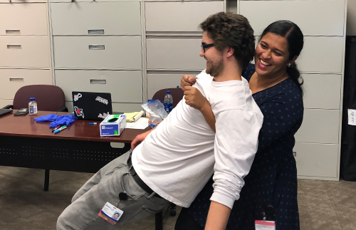 Lucas Nelson (left) and Amy Halder participate in training for OUWB’s First Aid First Chapter program.
