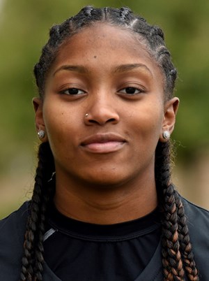 Lamariyee Williams headshot on goldengrizzlies.com. Williams is in her freshman year on the womens basketball team.