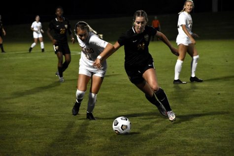 Oakland women’s soccer faces tough battle, falls 3-0 to Western Michigan