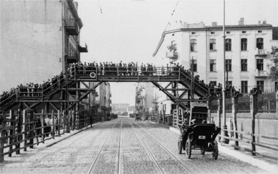 A bridge in Łódź ghetto. Rywka Lipszyc recorded her experiences in a diary during her imprisonment at Łódź. 