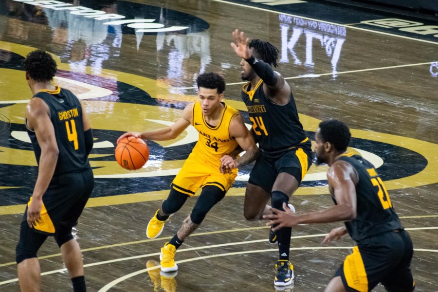The Oakland men's basketball team suffered their first conference loss of the season on Thursday.