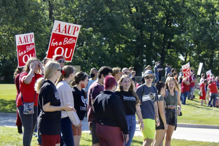 A view of OU AAUP supporters picketing during the job action that disrupted the start of the fall semester. Last summers heated contract negotiations continue to have an impact on the university, as the faculty union now accuses the university of bad-faith bargaining.