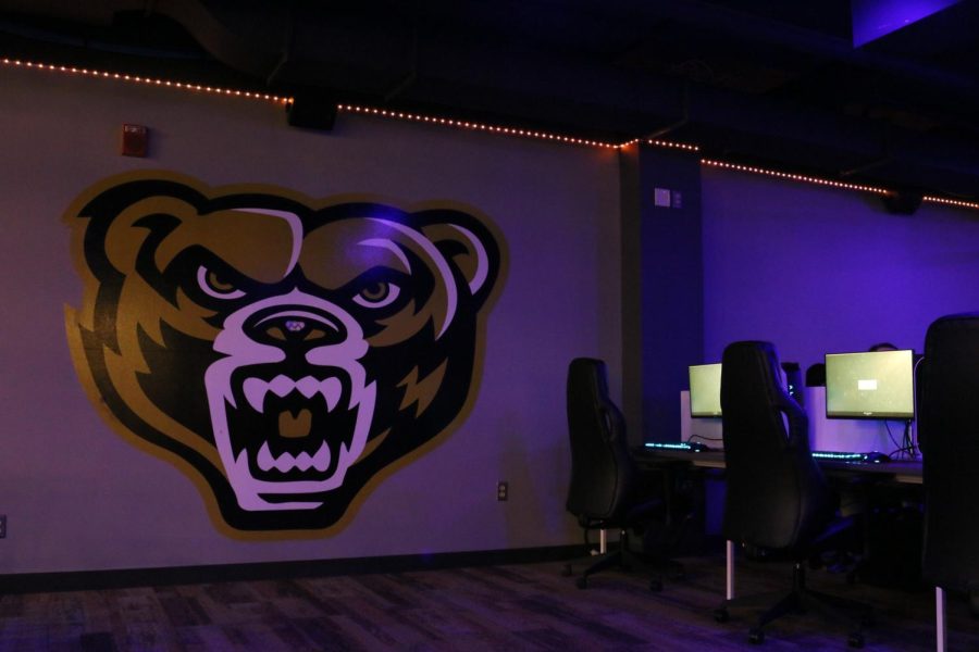 Grizz Den for recreation and gaming opens in Oakland Center