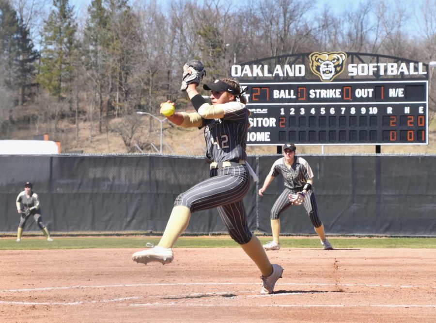 Sydney Campbell winds up to pitch against Detroit Mercy on April 10.