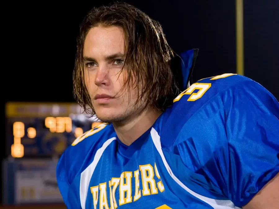 Taylor Kitsch as Tim Riggins in Friday Night Lights — a vision of excellence in football. Potential future OU team, take notes.