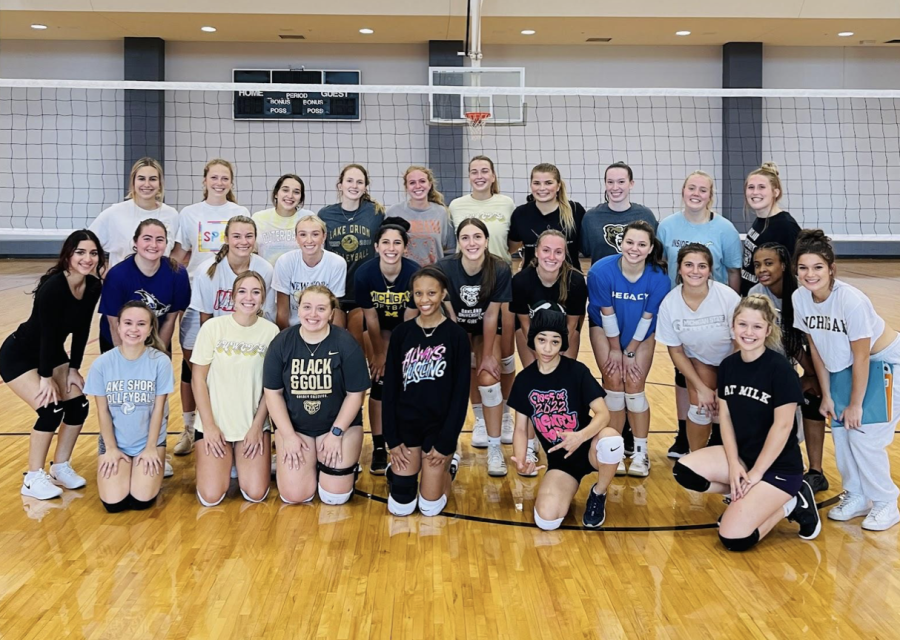 Feature: Womens Club Volleyball