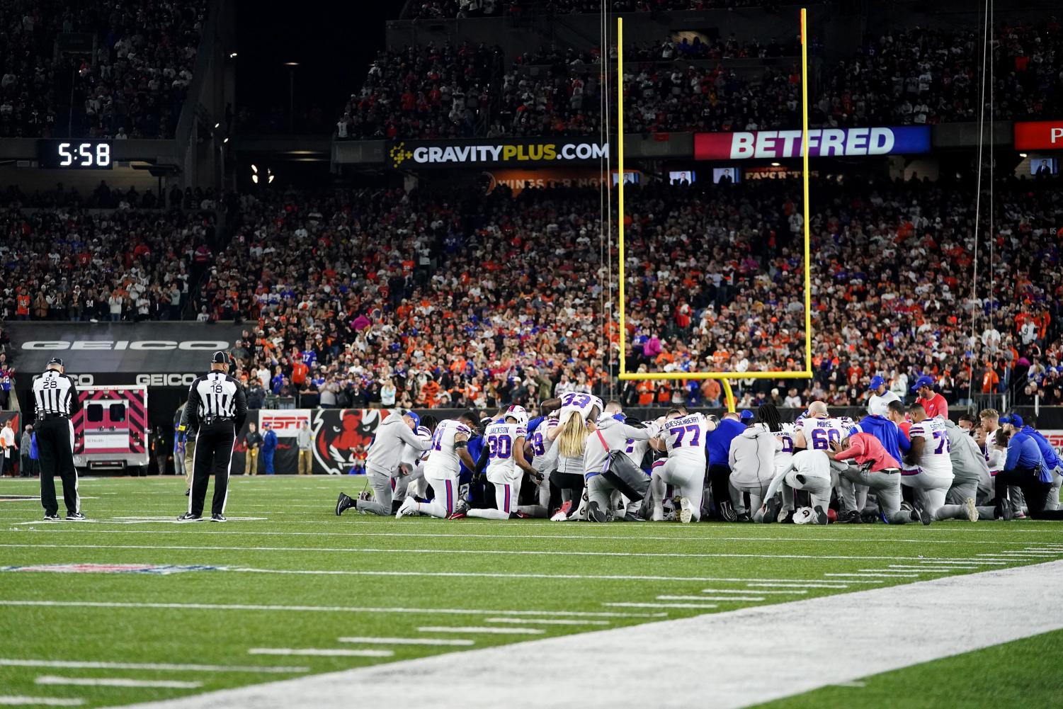 Monday Night Football' Turns Scary After Buffalo Bills Player Suffers  Cardiac Arrest on Field 