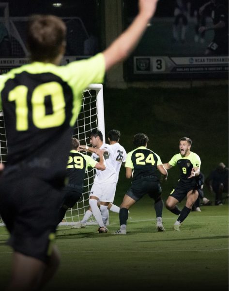 Hail to the Grizzlies: Men’s soccer defeats University of Michigan