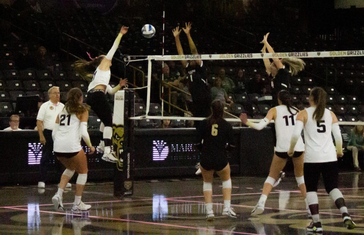 Oakland volleyball wins thrilling match against Cleveland State