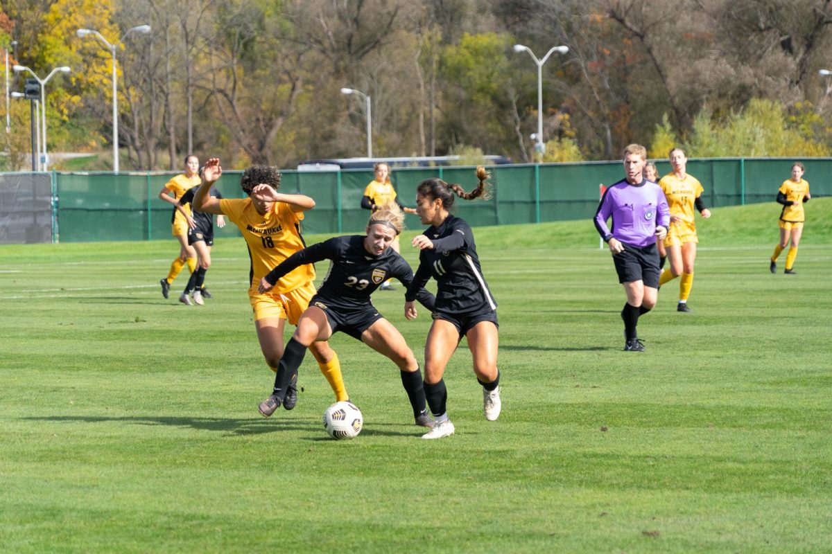 Women’s soccer holds UWM Panthers to a draw