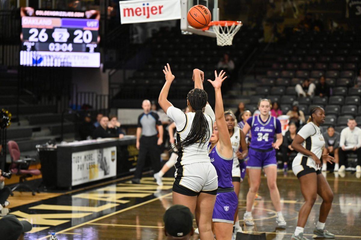 Women’s basketball drops home game against St. Thomas